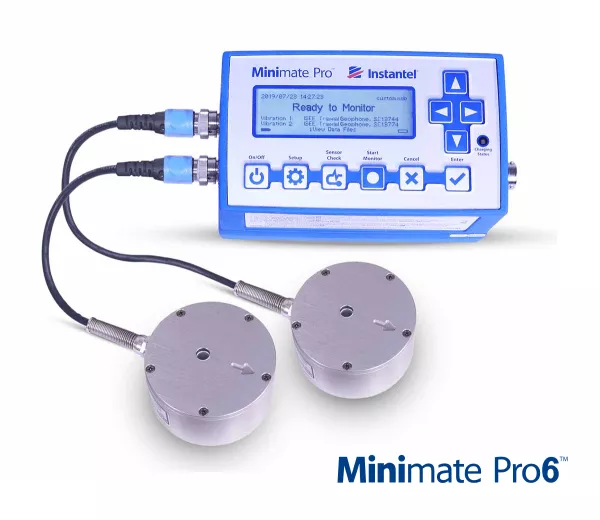 Minimate Pro with two geophones and logo below