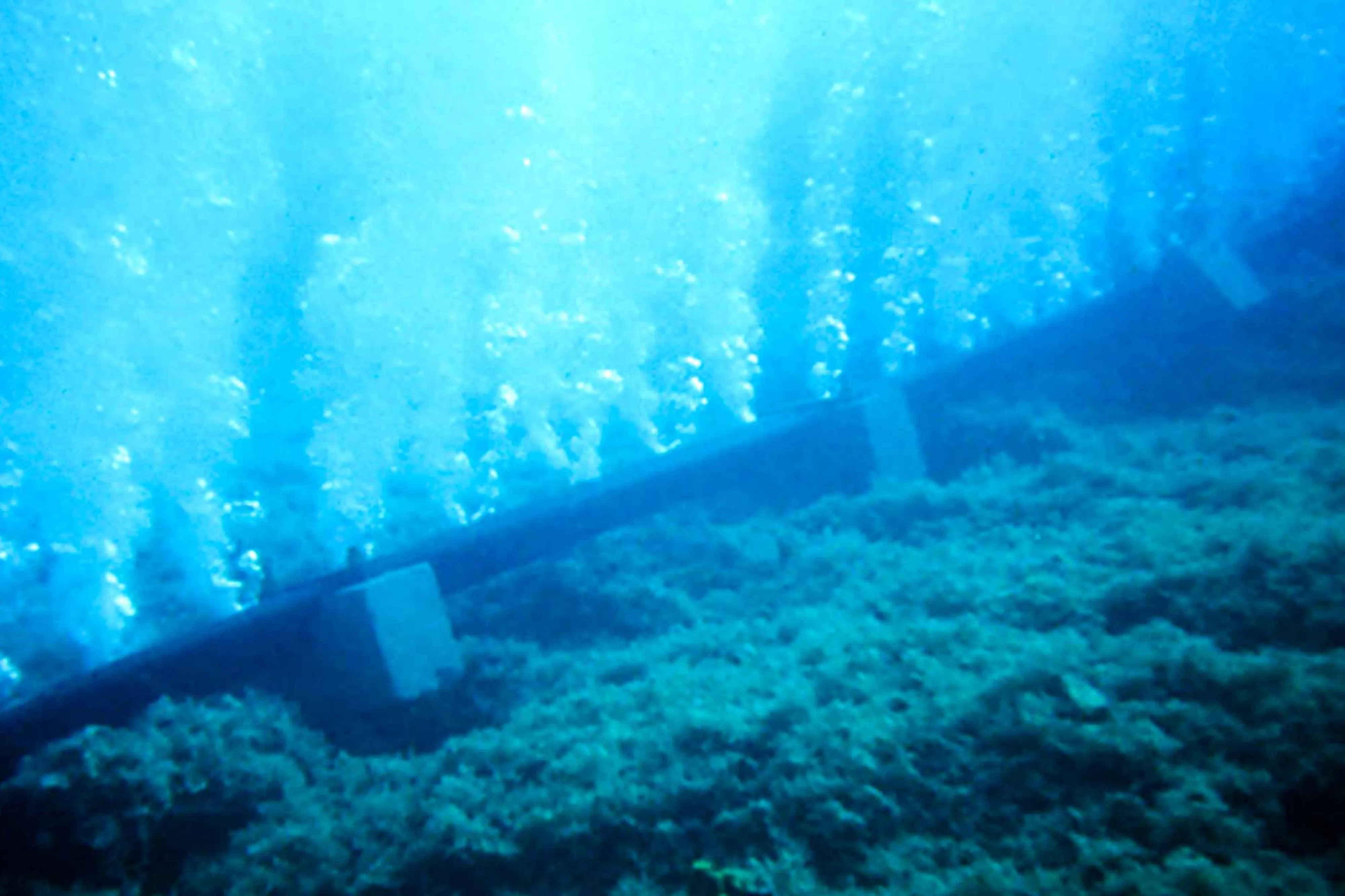 Bubble curtain underwater