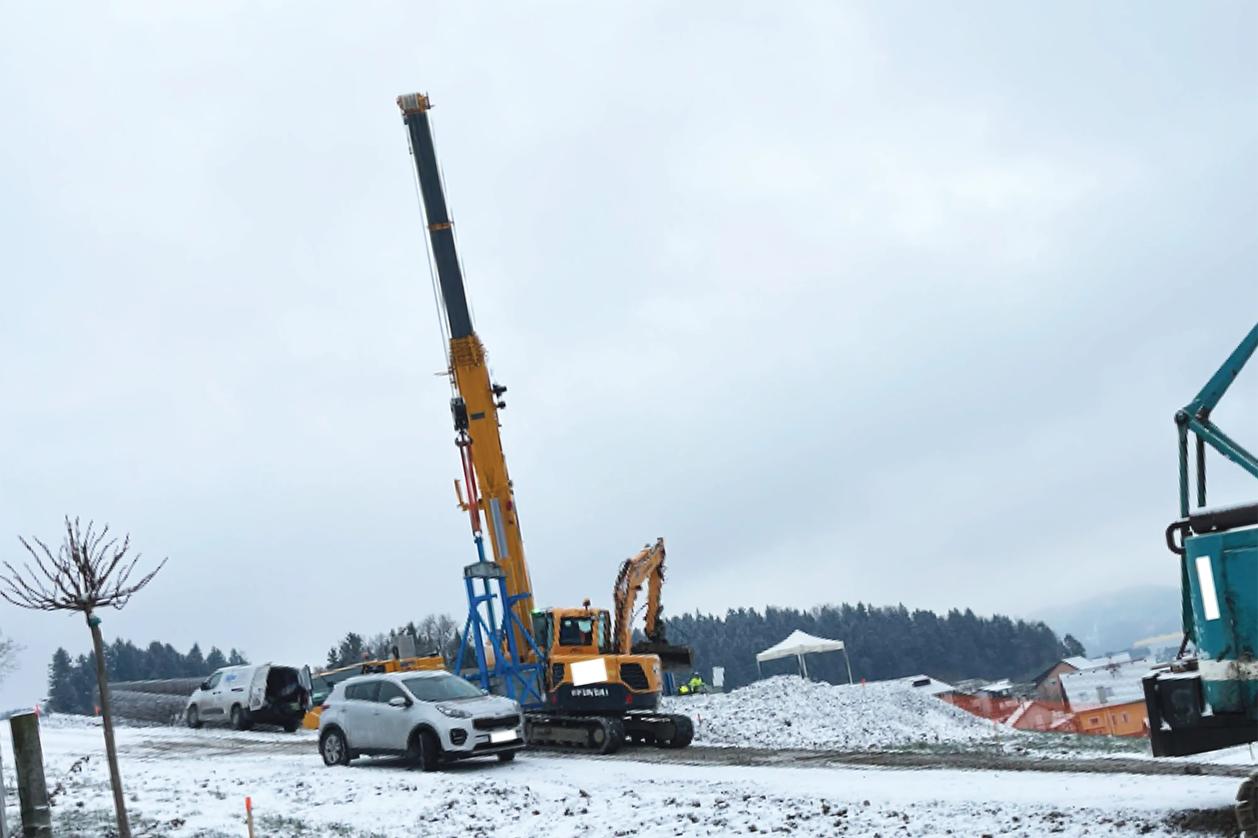 Testing during the Third Development Axis project while pile driving.